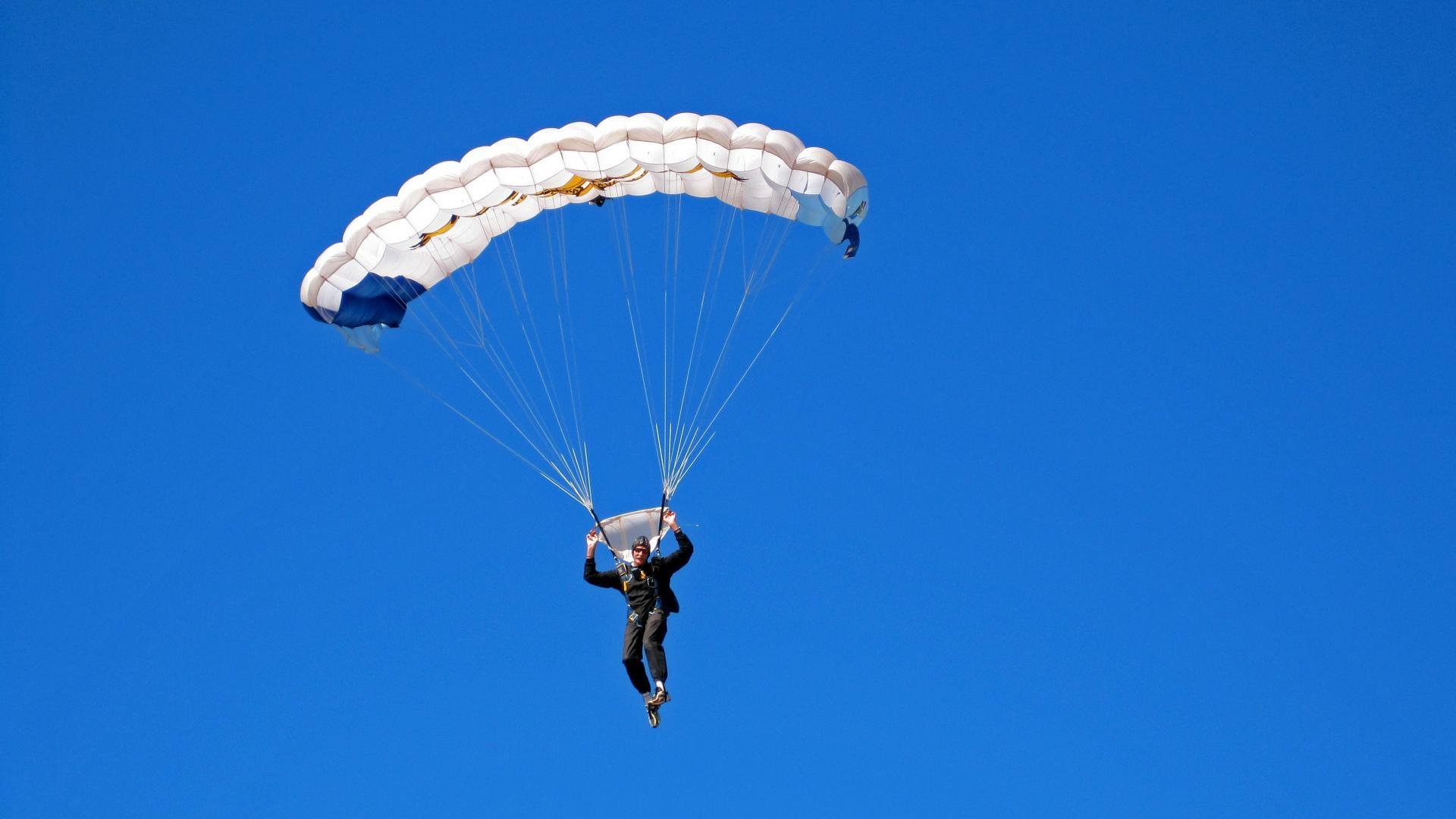 横扫之夜，王者降临，乔治封神之战与公牛的完美风暴